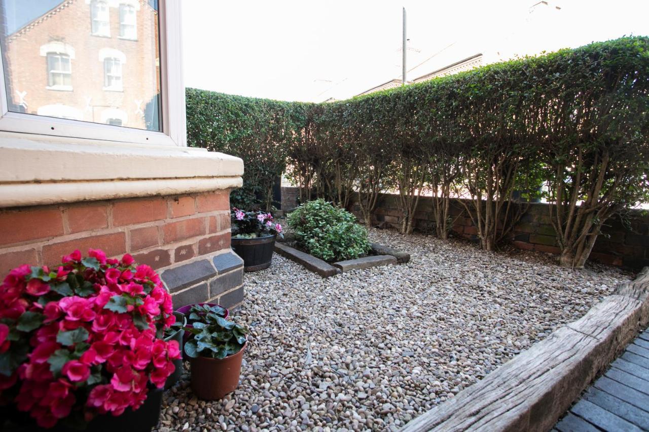 Spring Villa Leicester Ngoại thất bức ảnh